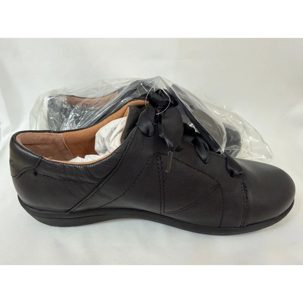 NIB Vionic Lindsey Black Leather Ribbon Lace Up Orthotic Sneakers 8.5 Wide